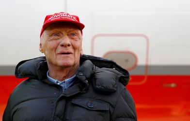 Kwetsbare Mercedes-baas Niki Lauda met griep opgenomen op intensive care