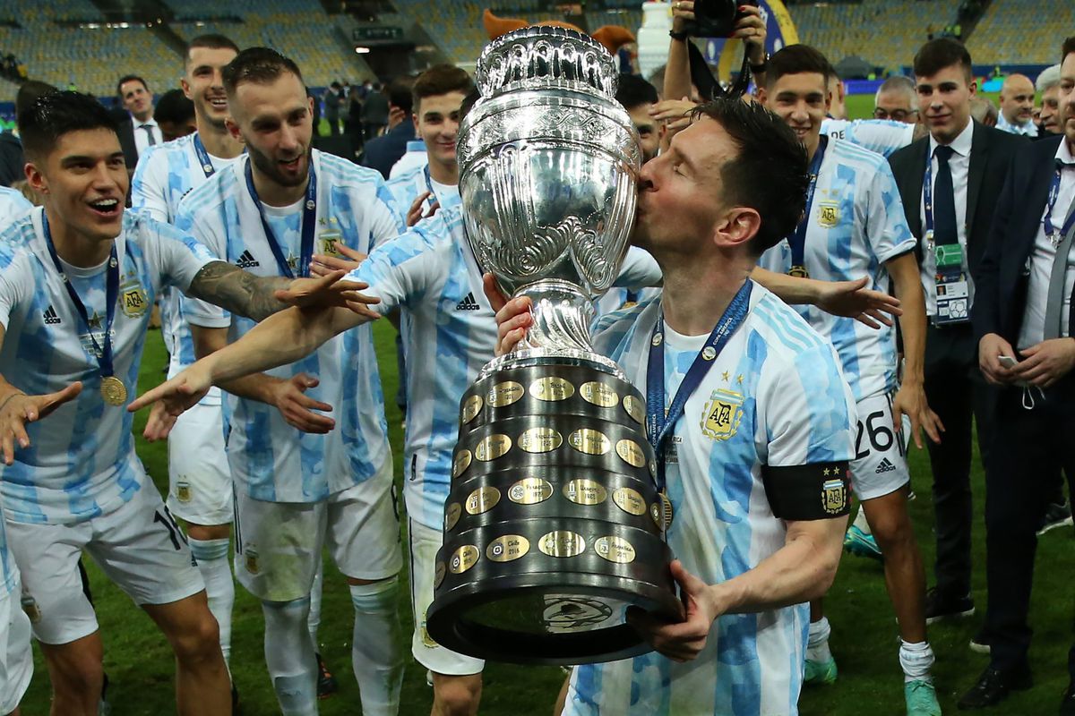 Droom komt uit voor Lionel Messi: hij wint Copa América en 1e grote prijs met Argentinië