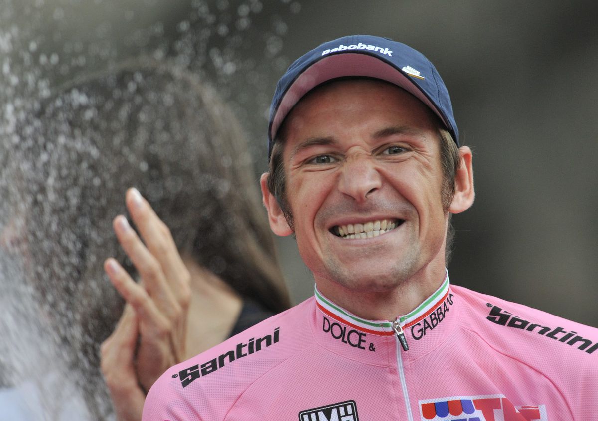 Oud Giro en Vuelta-winnaar Menchov keert terug in het peloton