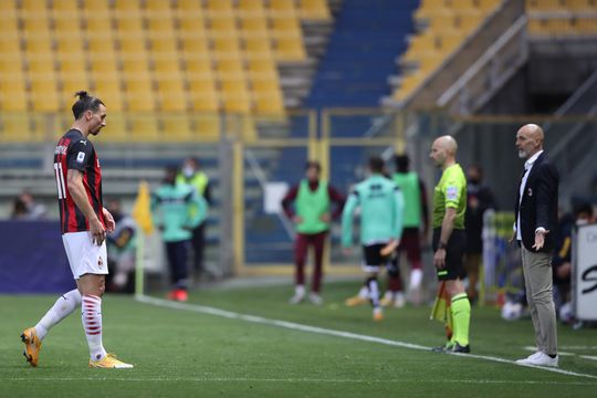 🎥 | Dit zei Zlatan Ibrahimovic tegen de scheids waarna hij rood kreeg: 'Vreemd toch?'