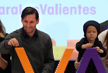 Wauw! Messi en Barça betalen mee aan kinderkankercentrum in Barcelona (foto's)