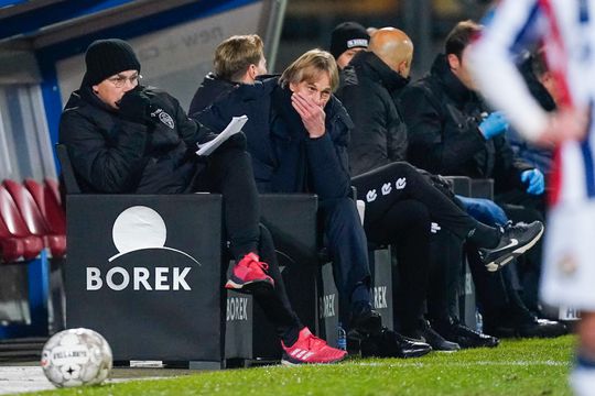 Fans van Willem II zijn het totaal niet eens met ontslag trainer Adrie Koster: 'Laf. Wanbeleid. Waardeloos'