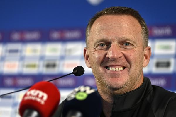 Van den Brom: 'De grote 3 in Nederland hebben me nooit benaderd, maar dit is ook een grote club'
