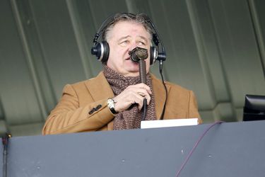 TV-kijkers zijn direct na 1e fluitsignaal commentator Frank Snoeks al kotsbeu