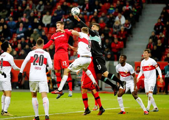 Bosz naar kwartfinale van Duitse beker door blunderende keeper