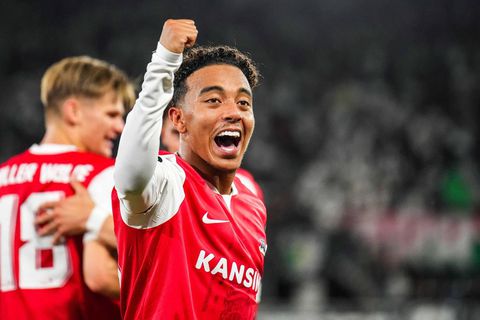 Ajax en AZ hofleveranciers Jong Oranje, Ryan Gravenberch mag thuis blijven
