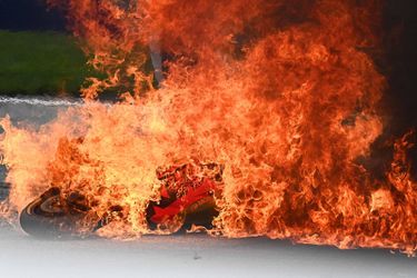 Vlammen bij de MotoGP na flinke crash
