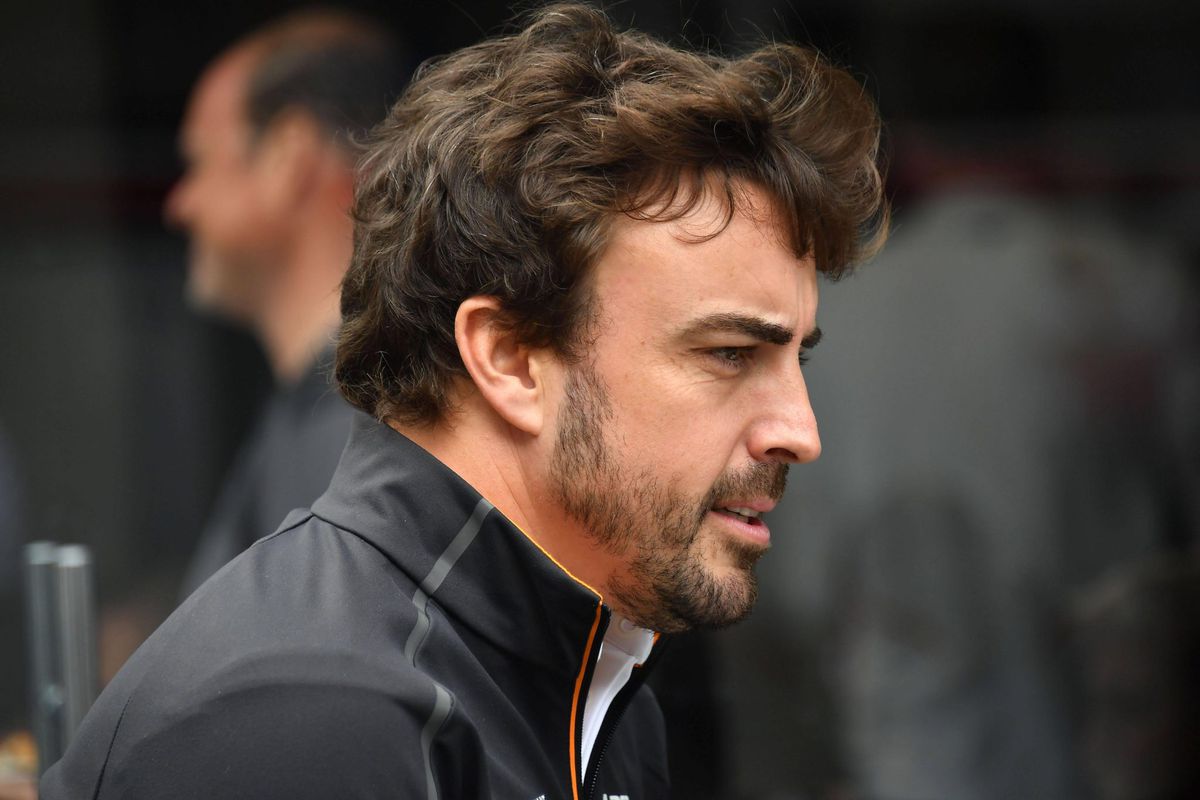 Alonso blijft McLaren trouw tijdens Indy 500