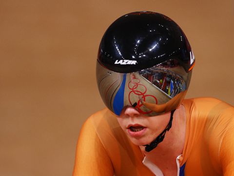 Gouden Shanne Braspennincx gaat gewoon door en sprint naar laatste 32