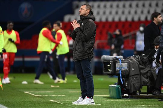 Horrorfilm voor Nîmes-coach: overvaller bedreigde zoon bij woningoverval na PSG-duel