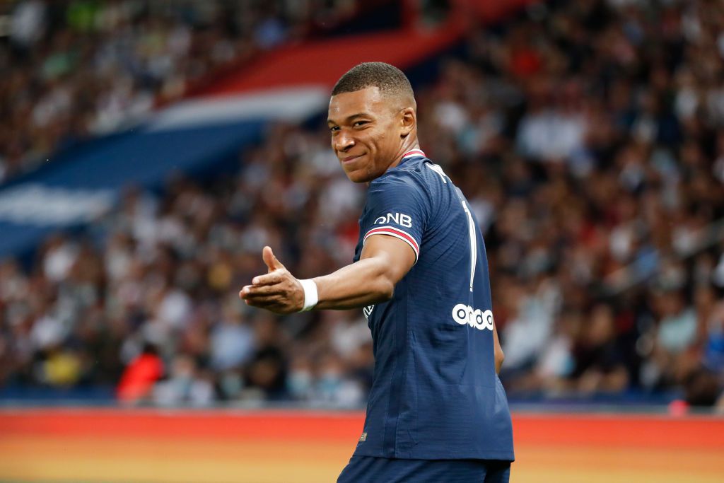 'Kylian Mbappé wil weg bij PSG, Real Madrid vraagt toestemming om in gesprek te gaan'