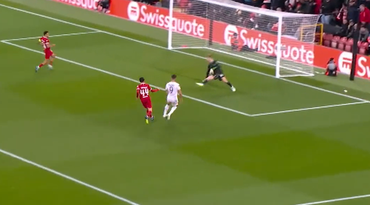 🔥🎥 | Thijs Dallinga trefzeker tegen Liverpool op Anfield