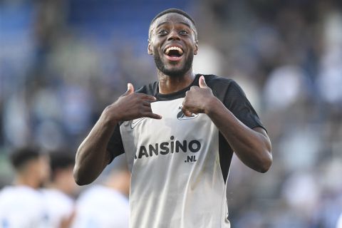 Dit is de vermoedelijke opstelling van AZ uit bij Aston Villa