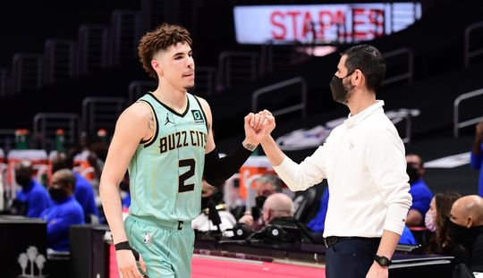 NBA-sensatie LaMelo Ball mist de rest van het seizoen vanwege een blessure