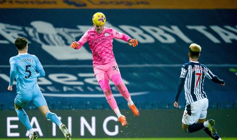 Ederson evenaart Cech en gaat nu op zoek naar record van Van der Sar