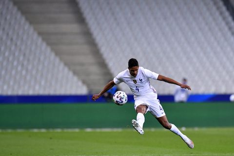 Varane komt steeds dichterbij overstap naar Manchester United