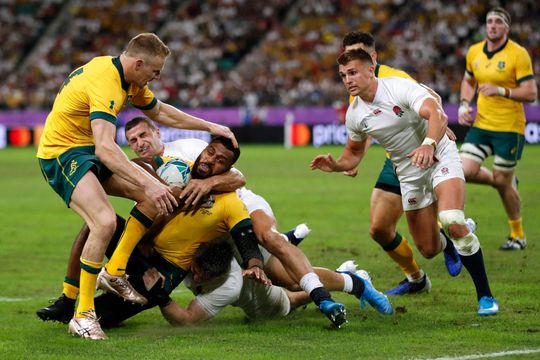 Engeland verslaat Australië en staat in halve finales WK rugby
