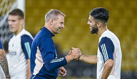 Opstelling Ajax op bezoek bij AEK: Maurice Steijn kiest voor verwachte 11