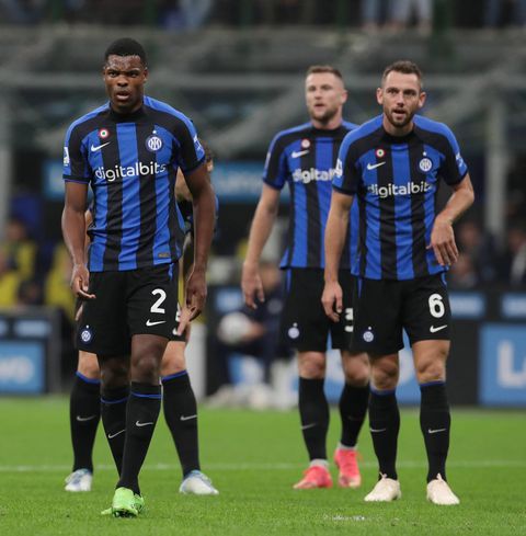 Oh nee! Denzel Dumfries en Stefan de Vrij voorlopig aan de kant bij Inter