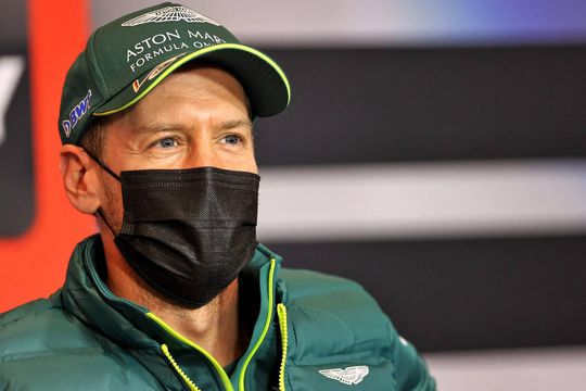 Gefrustreerde Vettel worstelt met zijn Aston Martin: 'Zo simpel is het'