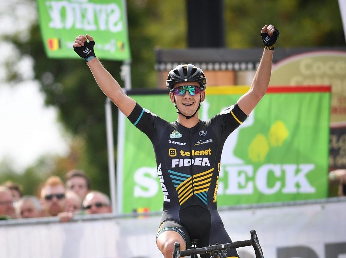 Van der Haar verslaat pechvogel Van Aert en wint Belgische veldritopener