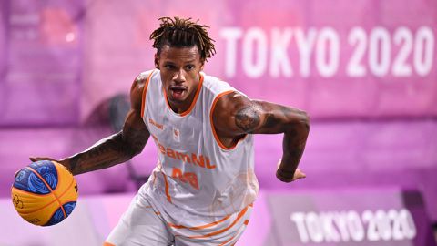 3x3-basketballers zijn dicht bij halve finale na zege op Polen