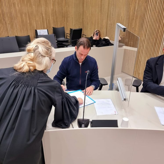 Bas Nijhuis heeft nieuwe baan: 'Hopelijk bij 1e huwelijksvoltrekking gele en rode kaarten niet nodig'