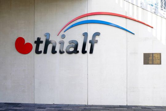 Gemeente en provincie redden schaatstempel Thialf met reddingskrediet van bijna 3 miljoen euro