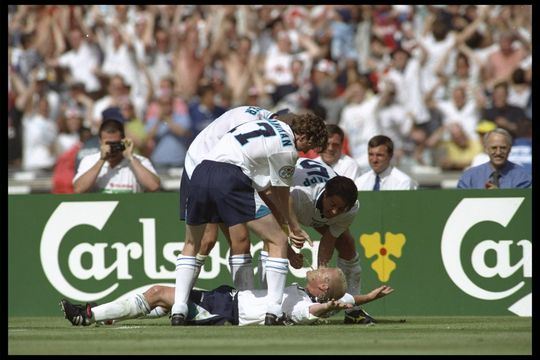 Engelse fans hopen dat spelers bij goal tegen Schotland deze 'goal celebration' nadoen