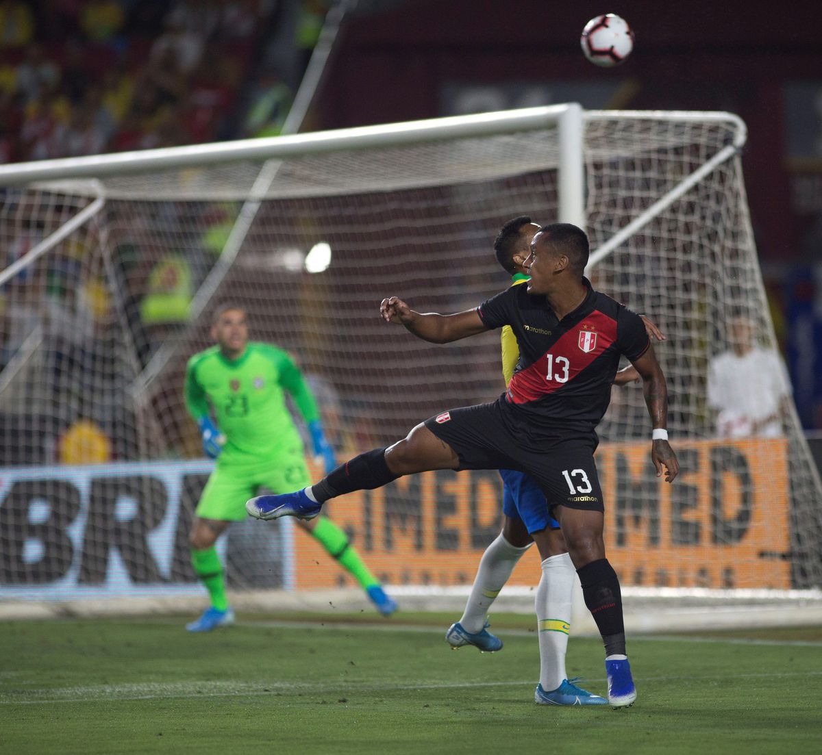 Argentijnen vernederen Mexico, Neres met Brazilië onderuit tegen Tapia