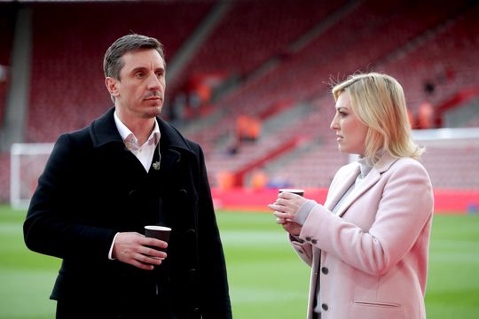 Neville vindt oplossing om clubs te helpen: 'Hou transfermarkt een heel seizoen open'