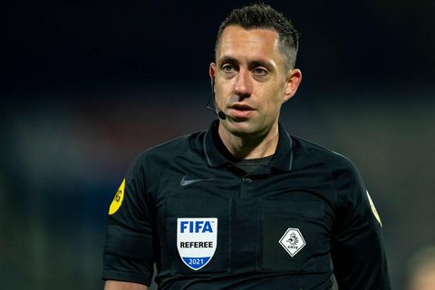 Higler fluit finale play-offs tussen Feyenoord en FC Utrecht met assistenten van Gözübüyük