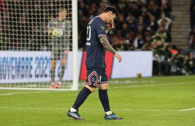 🎥 | Dit is waarom Lionel Messi in de rust werd gewisseld bij PSG tegen Lille