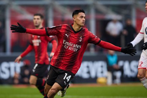 🎥​ | Tijjani Reijnders zet verdedigers Monza voor paal met geweldige dribbel