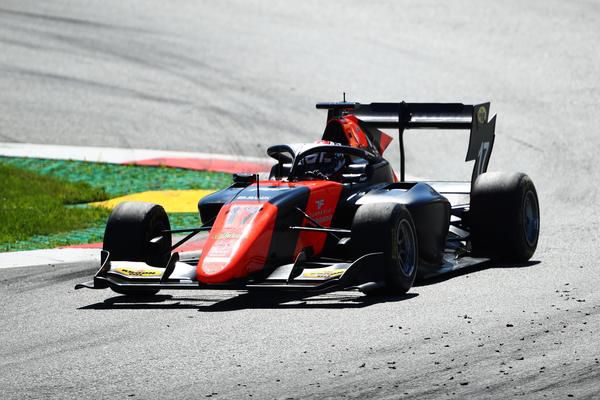 Held! Verschoor pakt podiumplek in Formule 3