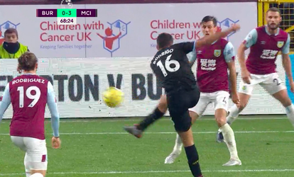 🎥| BOEM! Rodrigo schiet de bal dwars door het net bij Burnley - City