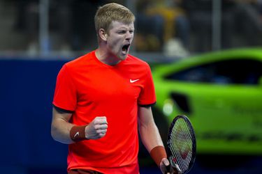 Mooie beelden: Kyle Edmund wint 1e ATP-titel en houdt het niet droog (video)