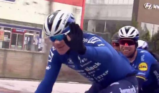 🎥 | 1e etappe Ronde van Turkije: Rentree Fabio Jakobsen, Arvid de Kleijn pakt zege