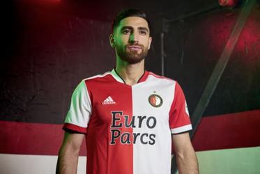 De papieren zijn ingevuld: Alireza Jahanbakhsh is de nieuwe nummer 9 van Feyenoord