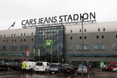 Geniaal! ADO legt even uit dat AZ zondag te gast is in 'eigen stadion'