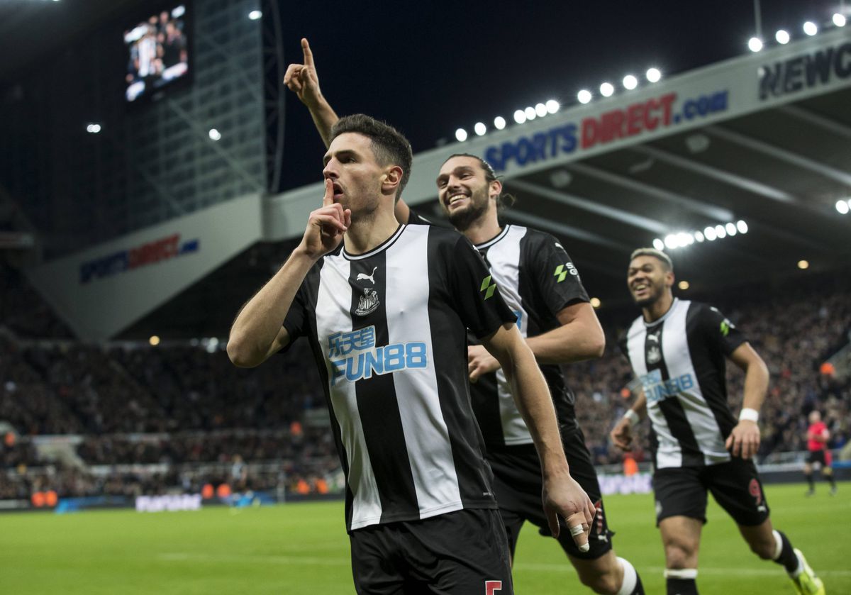 HUH?! Zweedse superfan voegt 'Newcastle' toe aan zijn naam