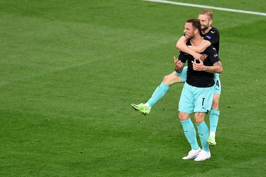 Om deze reden ging Oostenrijk-spits Marko Arnautović na zijn goal totaal door het lint