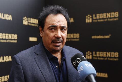 Voetballegende Hugo Sánchez adviseert Santiago Giménez: 'Zo snel mogelijk naar een echte grote club'