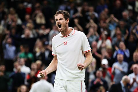 2-voudig winnaar Andy Murray voor het eerst in 4 jaar naar 2e ronde op Wimbledon