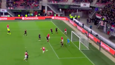 🎥 | GOAL! Albert Guðmundsson schiet AZ op voorsprong tegen Jablonec