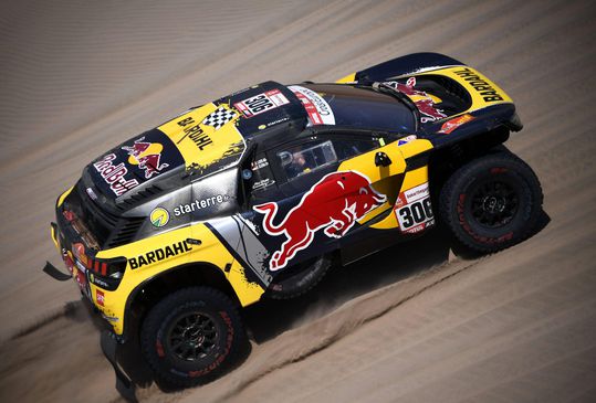 Fransman Loeb wint langste etappe in Dakar Rally