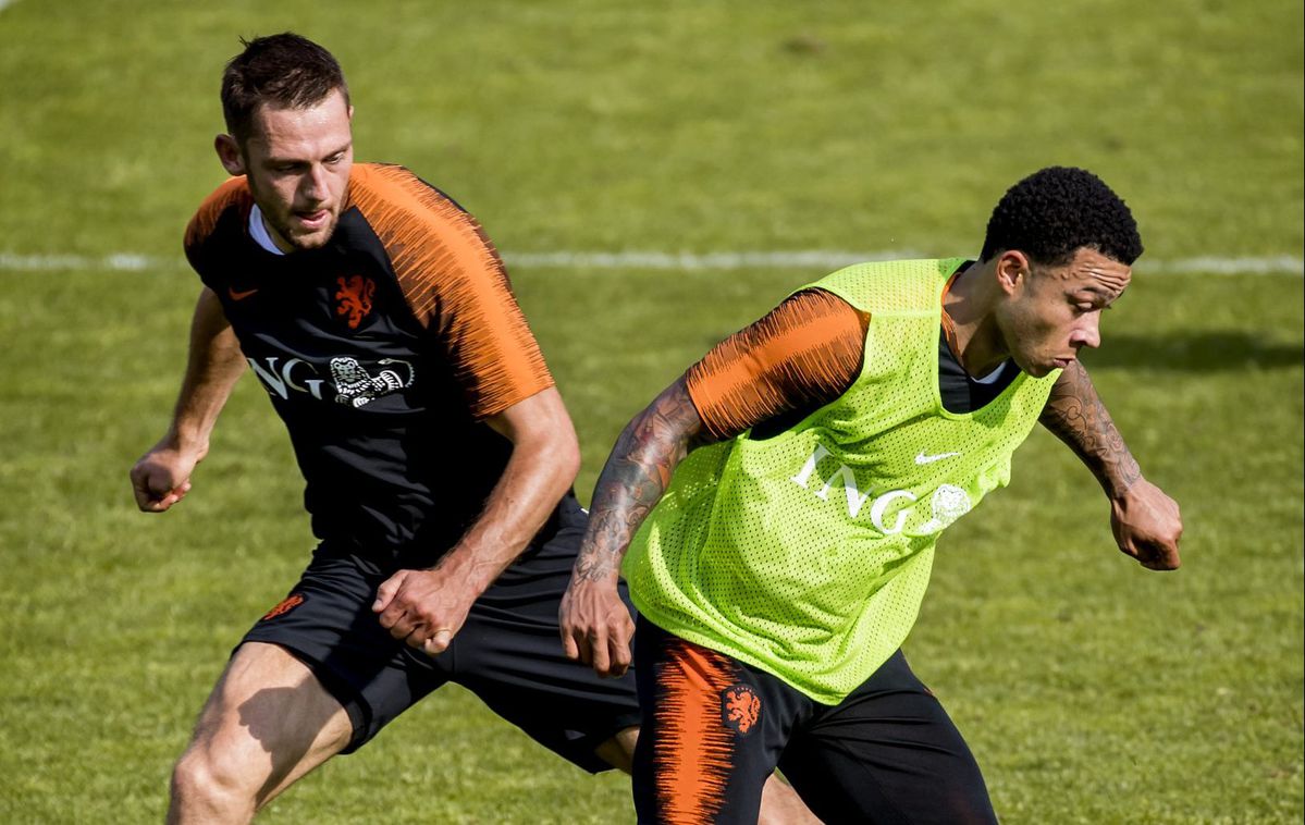 Oranje zonder Depay en De Vrij tegen Noord-Ierland, Wijnaldum is er wel bij