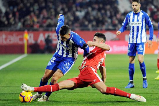 Verrassend presterende Alavés voelt hete adem van Real Madrid na puntverlies
