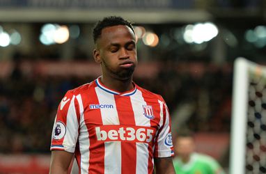 Stoke City-spits scoort unieke hattrick: 'In 7 weken 3 keer vader'