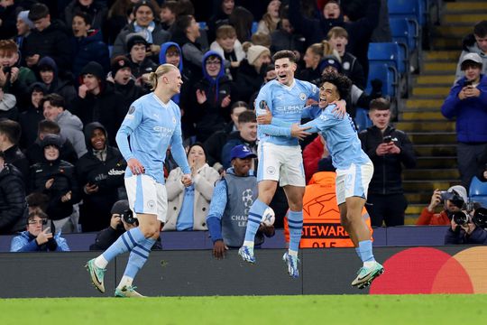 🎥 | Manchester City met de schrik vrij, PSG speelt gelijk dankzij pingel in laatste seconde